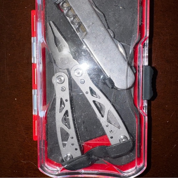 Project Source MultiTool 0068043 Includes 12 In 1 & 11 In 1 Multitool + Case New - Picture 4 of 12